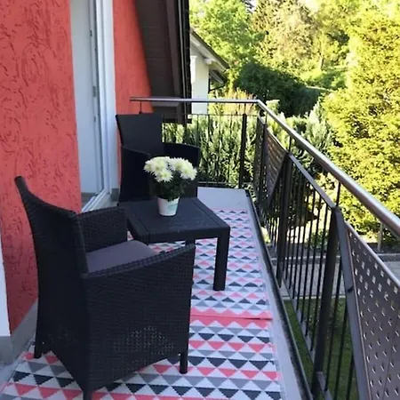 Long 4 Stars With Balcony