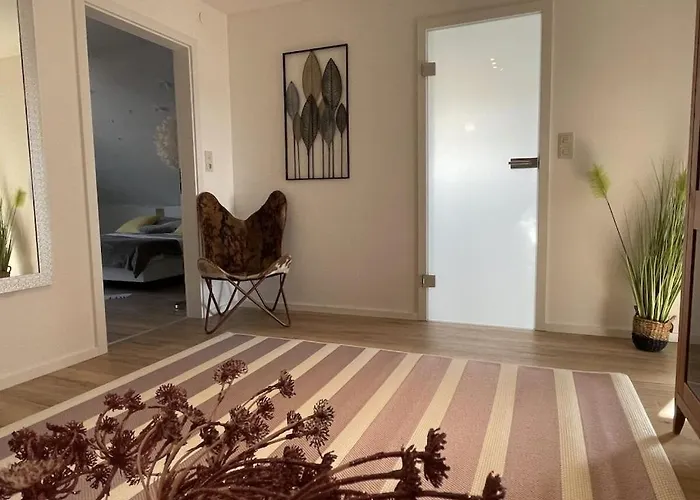 Long 4 Stars With Balcony
